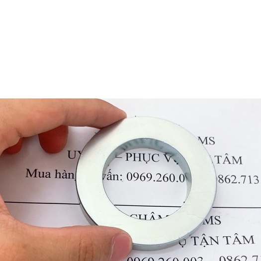 Nam châm trắng siêu mạnh dùng để làm lô từ GAOMS, loa, máy phát điện kích thước 70x10 lỗ 45mm