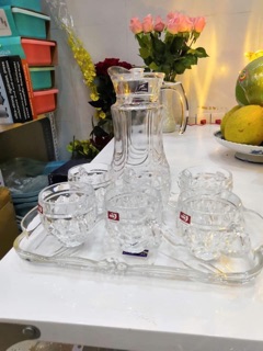 BỘ BÌNH - KHAY - 6 CỐC THUỶ TINH PHA LÊ