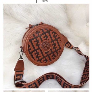 Túi Fendi hộp tròn hottrend 2019