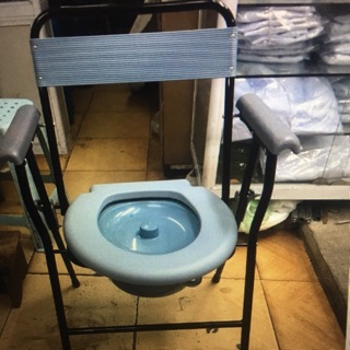 Ghế bô vệ sinh cho người già , người bệnh ( gấp lại dc )