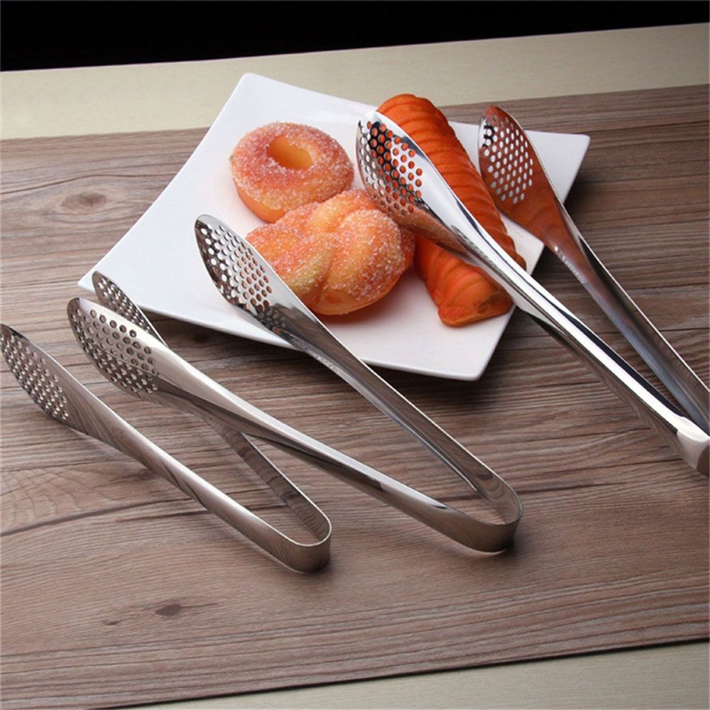 Kẹp thức ăn có lỗ tiện dụng