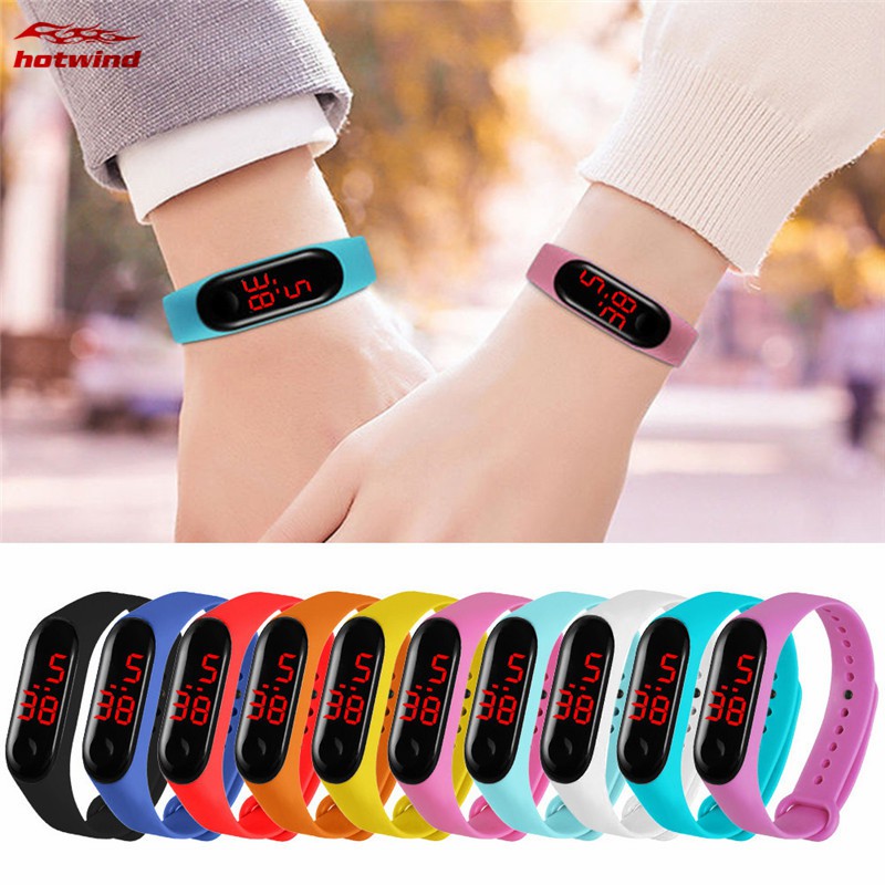 Đồng hồ điện tử màn hình led thời trang