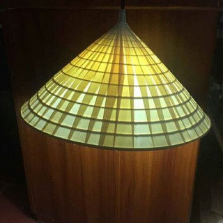 Chao đèn nón lá đẹp