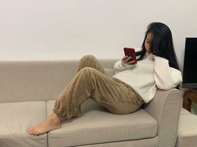 [Nhập mã WA12150 giảm 20k đơn 150k]-Quần nhung lông D. Studio siêu ấm loại 1 hót hít | BigBuy360 - bigbuy360.vn