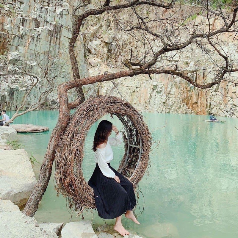 Chân váy midi xếp ly dài chất liệu mềm mịn, chân váy dài công sở hàng Quảng Châu ( Hàng có sẵn  ) | BigBuy360 - bigbuy360.vn