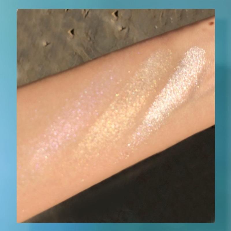 Bảng Phấn Bắt Sáng Màu Nhũ Lấp Lánh Tạo Khối Khuôn Mặt