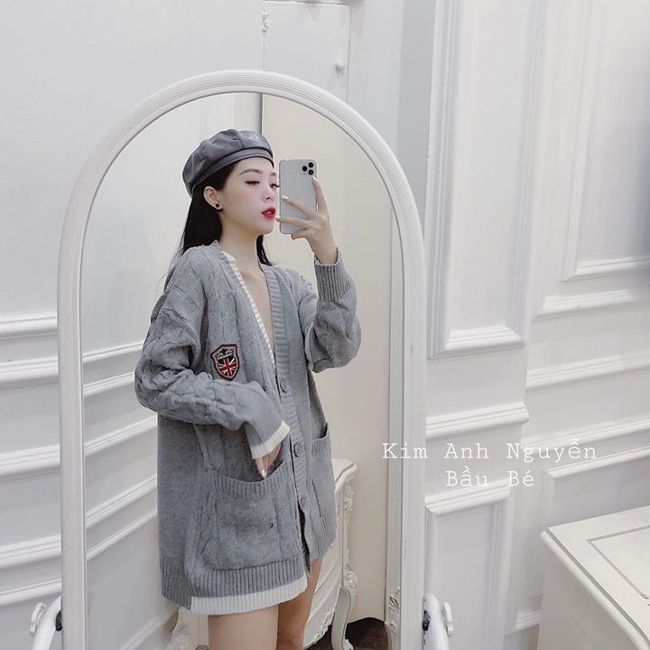 Áo khoác cadigan len xám huy hiệu siêu đẹp | BigBuy360 - bigbuy360.vn