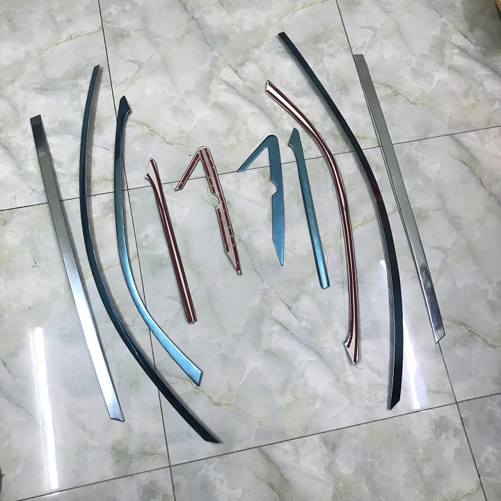 Bộ Ốp nẹp viền Chân kính và Cong kính full viền xe Kia Sorento các đời xe 2010 đến 2020