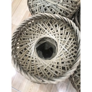 rế tre lót nồi
