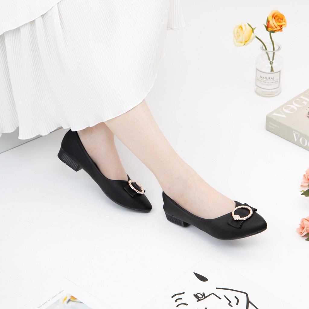 Giày búp bê đính khóa sang trọng MWC NUBB- 2226 | BigBuy360 - bigbuy360.vn