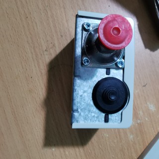 Rơ le áp suất Danfoss KP36