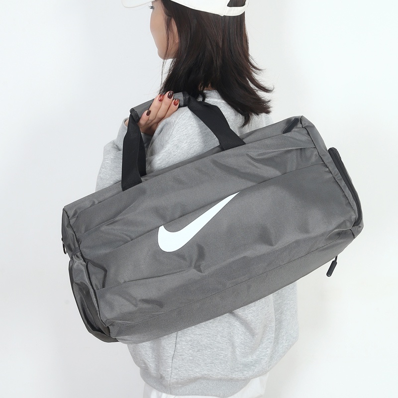 Túi Xách Nike Đa Năng Chia Ngăn Khô Ướt Tiện Dụng