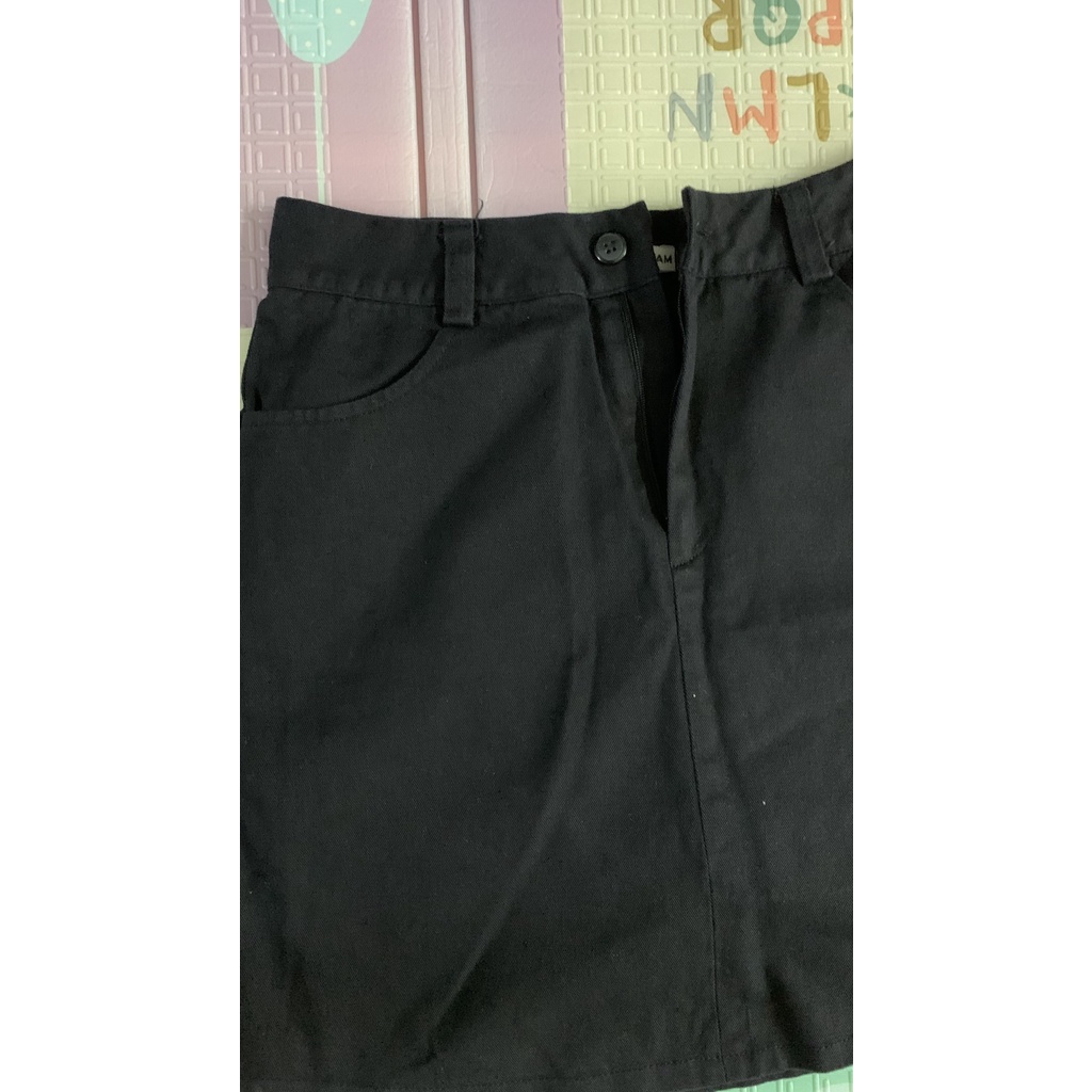 Pass /Thanh lý  chân váy chữ A đen ngắn