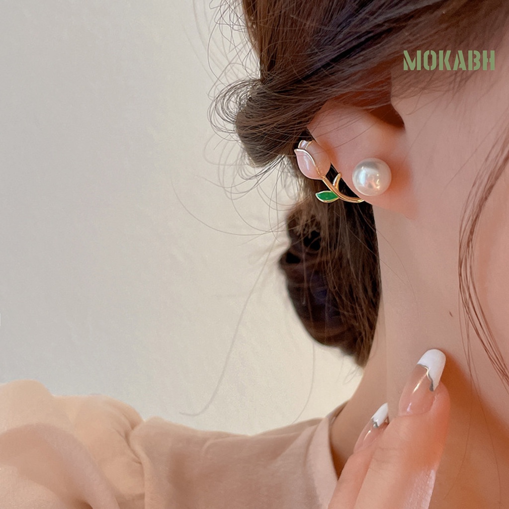 1 Đôi Bông Tai Hình Hoa Tulip Đính Ngọc Trai Giả Bằng Thép Không Gỉ Màu Tương Phản Thời Trang