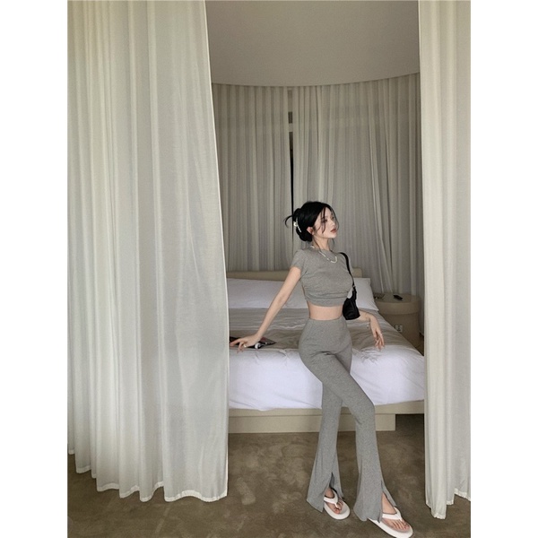 set áo croptop hở lưng quần loe