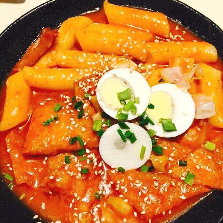 Bánh gạo Hàn Quốc 500G kèm sốt nấu tokbokki Beksul 150G