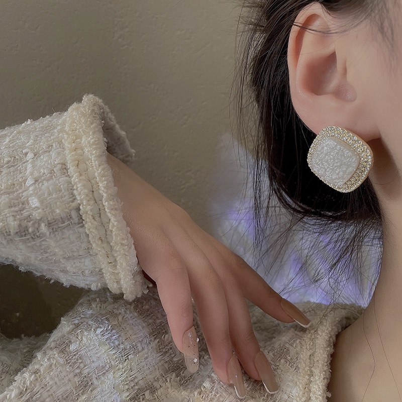 Bông Tai Hình Vuông Phong Cách Pháp Cổ Điển Thời Trang Cho Nữ