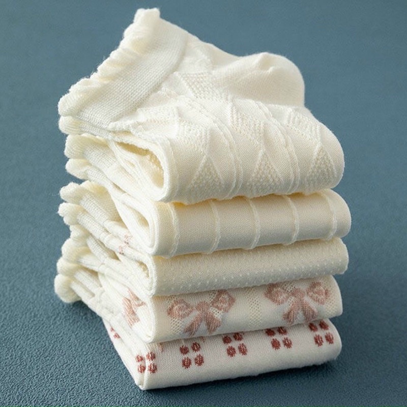 Vớ nữ ( Tất nữ ) viền bèo hoạ tiết nâu sáng đáng yêu (SK8)