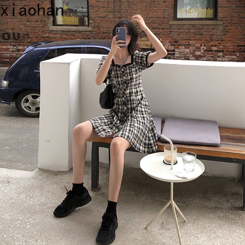Đầm tay ngắn cổ vuông mẫu 2021 phong cách Hàn Quốc thời trang cho nữ