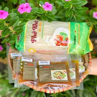 Combo 10 gói ( 5 gói Nước cốt phở Bò, 5 gói Nước cốt phở Gà) thương hiệu Chú Tễu