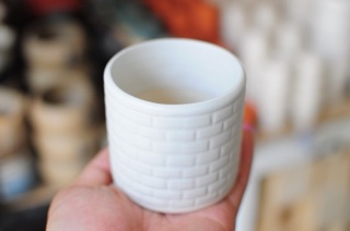 CHẬU TRỤ MEN KẺ GẠCH