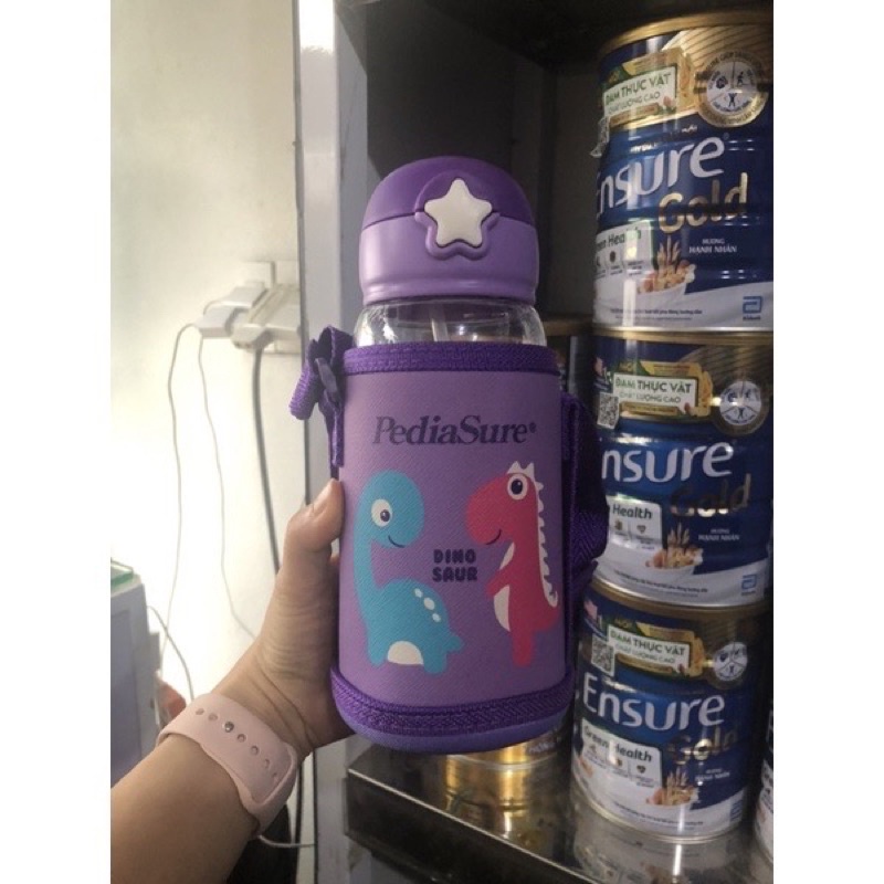 Bình nước uống có ống hút kèm túi đeo(quà tặng từ Pediasure)