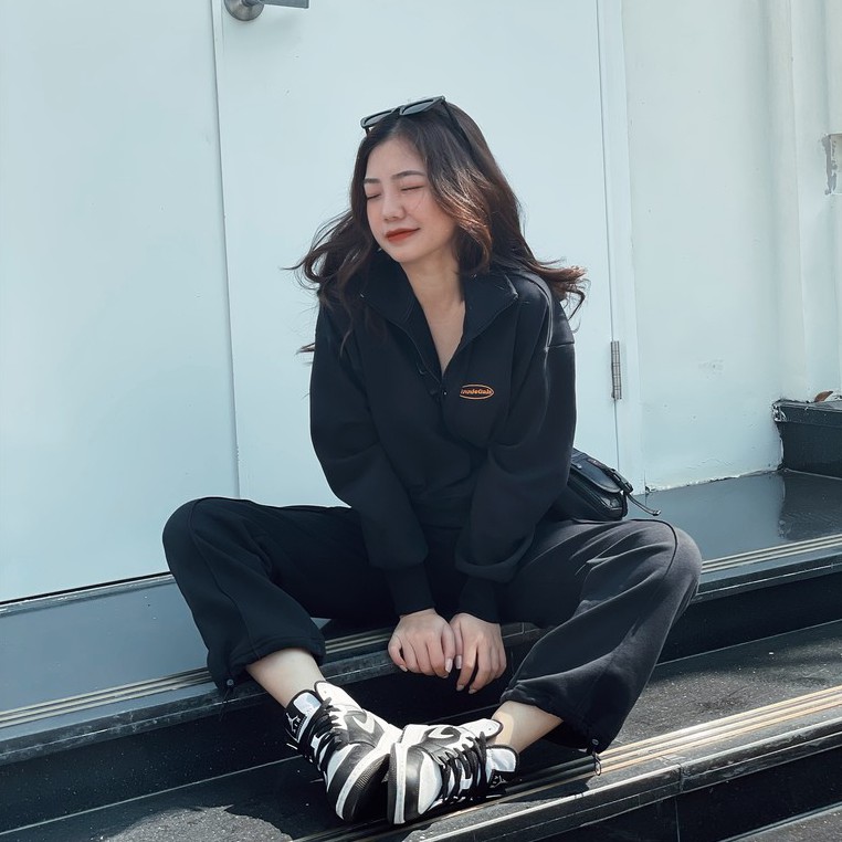 Anniegals - Áo nỉ đen - Black Zipper Hoodie | BigBuy360 - bigbuy360.vn