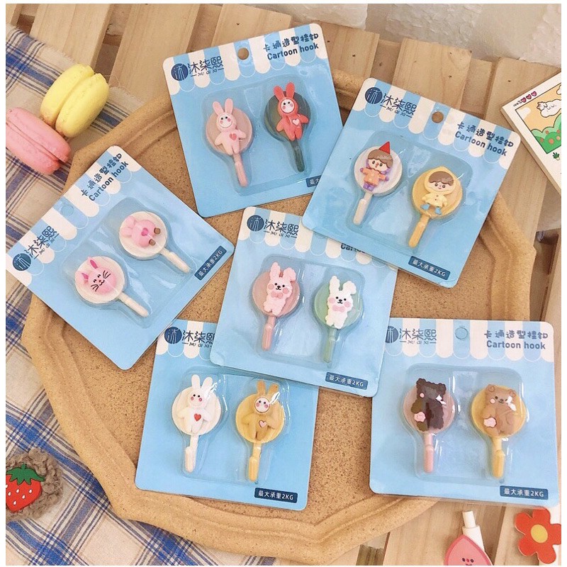 Set 2 Móc Treo Đồ Dán Tường Đa Năng Tiện Dụng Hoạ Tiết Đáng Yêu, Móc Dính Tường Đôi, Móc Nhựa Nhiều Màu