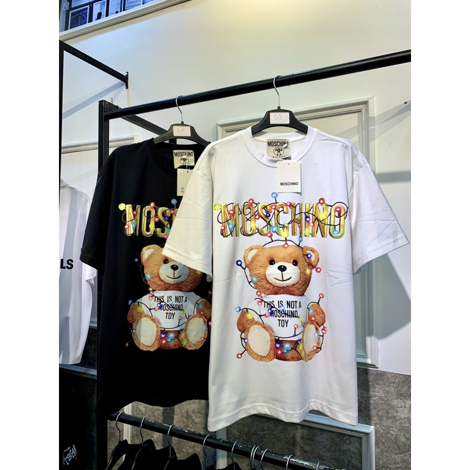 [Best Quality] Áo Thun Moschino Gấu Dollar ,Áo Thun Cộc Tay Chất Liệu Cotton 100% In Chữ Moschino Dành Cho Cả Nam Và Nữ