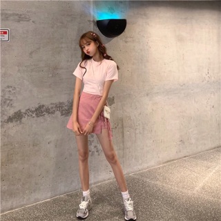 Set áo croptop-chân váy hồng