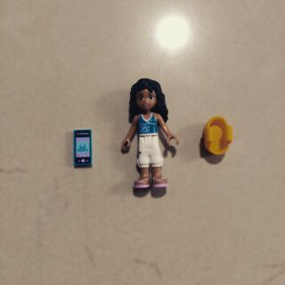 Nhân vật lego friend bé gái da màu