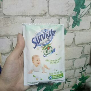 Nước lau sàn nhà Sunlight dành cho bé 50ml