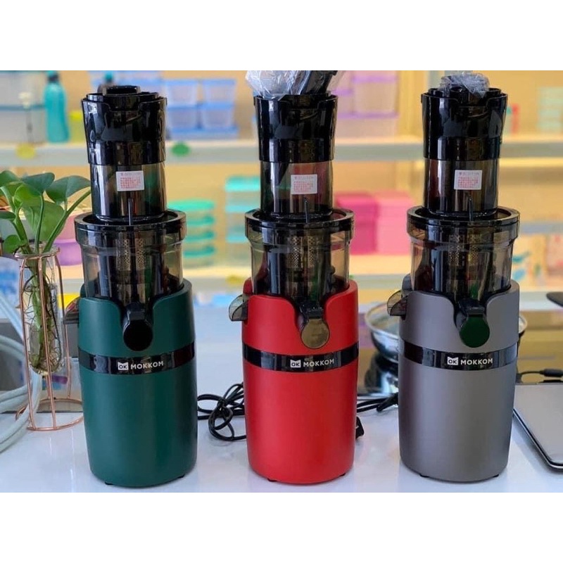 Máy ép trái cây chậm Mokkom ép siêu kiệt nước đến 98% có bảo hành
