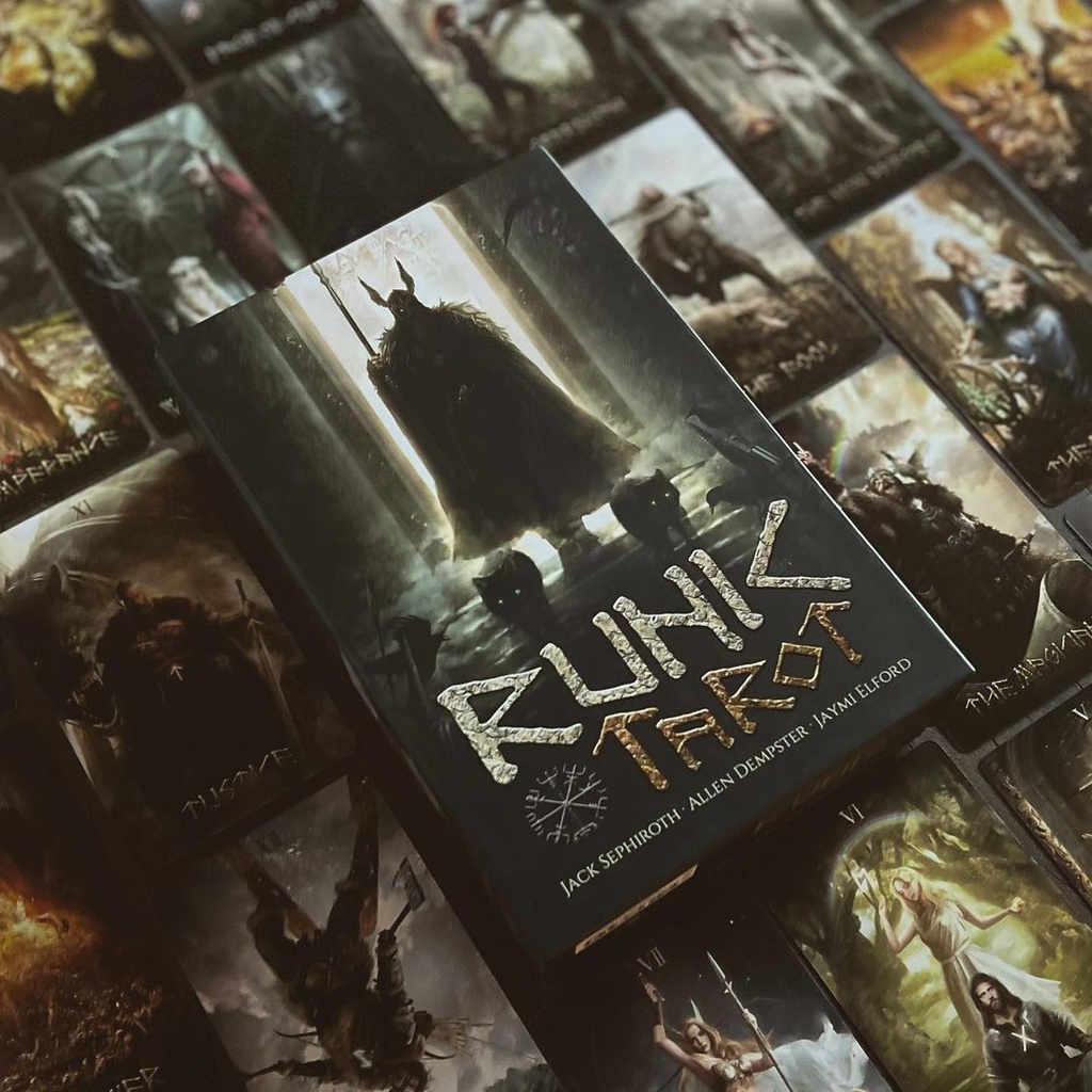 Bài Runic Tarot Kit