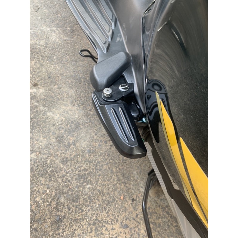 GÁC CHÂN TỰ ĐỘNG VESPA BH 6 THÁNG