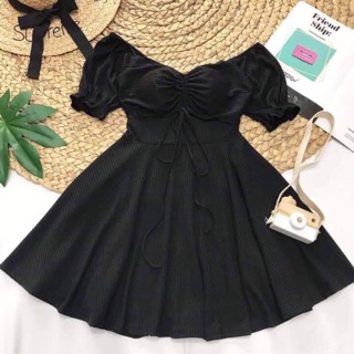 Đầm rút ngực hở lưng