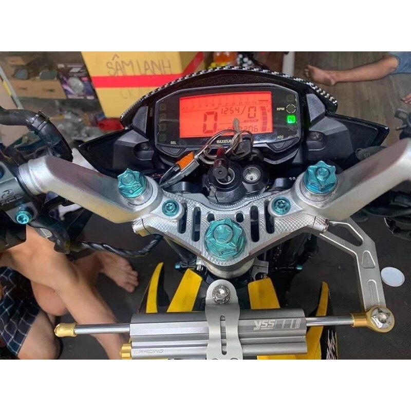 Chảng ba CNC Satria Raider Fi