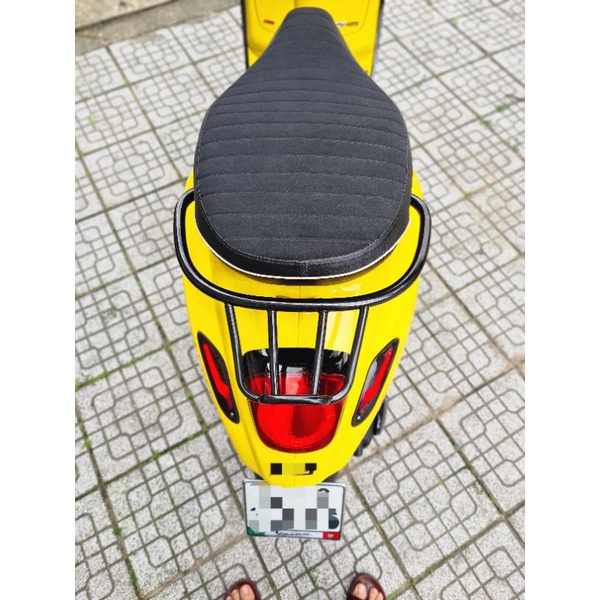 Baga Vespa cong Sprint / GTS / Đen / Crom