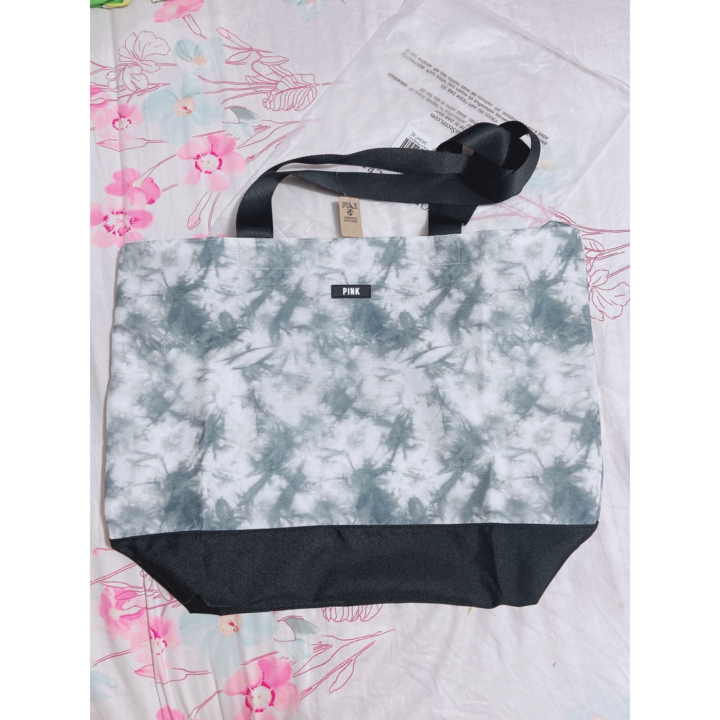 {Chuẩn Auth} {Bill Mỹ} Túi Tote Victoria's Secret Pink Weekender Rich Smoke In The Cloud Tie Dye quai da