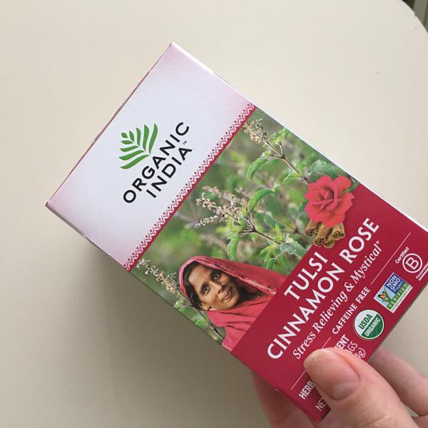 Trà hương nhu Tulsi hoa hồng quế - Organic India - date 2022 (hàng Mỹ nguyên seal)