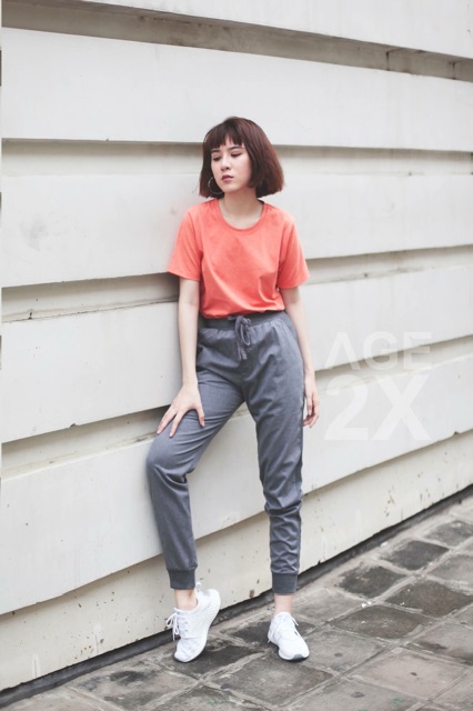 ÁO PHÔNG TRƠN ĐỐM AGE2X NAM NỮ