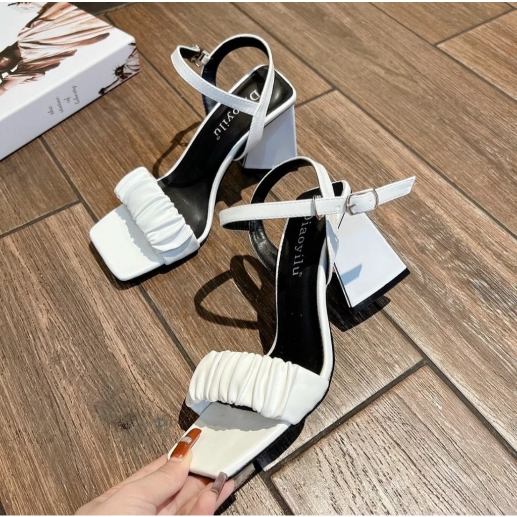 Hàng sẵn: Giày cao gót quai nhún bèo gót tam giác 5 phân, Sandal cao gót 5 cm quai nhún