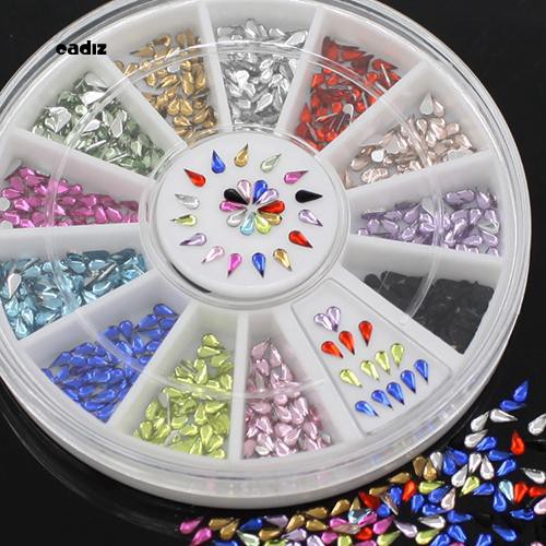 Hộp miếng dán trang trí móng tay hình tròn tiện dụng