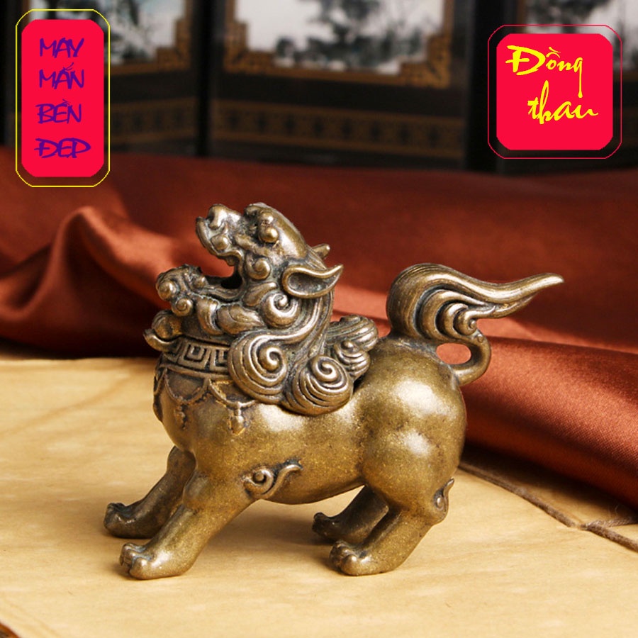 Vật phẩm đồng thau trưng bày hình Lân sư lư hương mở nắp may mắn bền đẹp.