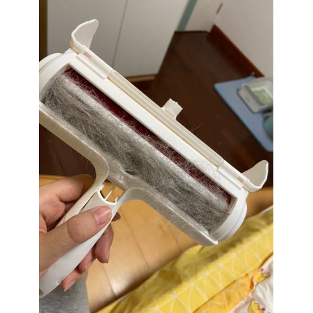 Cây lăn lông tĩnh điện - làm sạch bụi lông trên quần áo ga mền