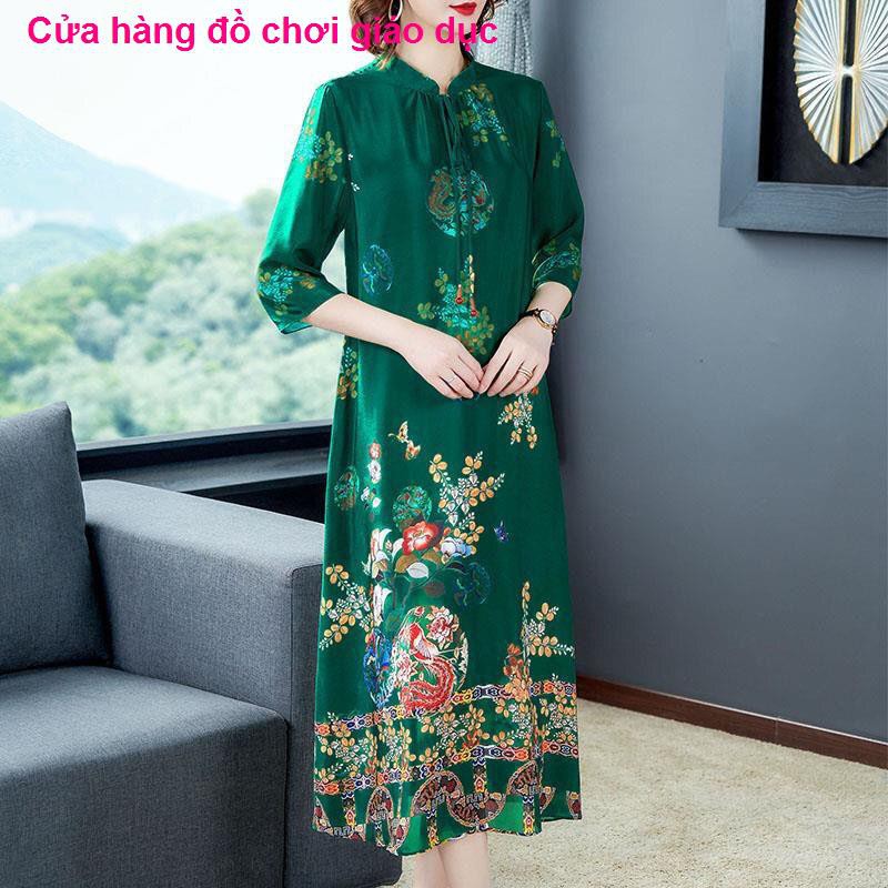 SHOP XINH Lụa tằm dâu trái vụ mùa xuân hè 2021 váy đầm mẹ trung niên thời trang nữ in rời kiểu dáng dài giữa