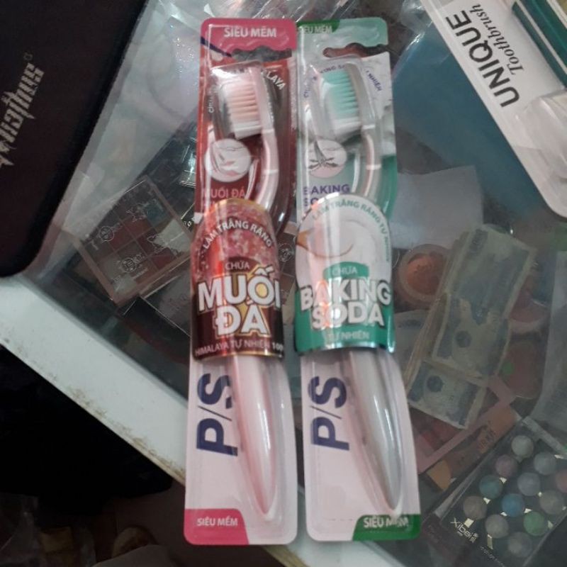 Bàn chải P/S  muối đá và baking soda