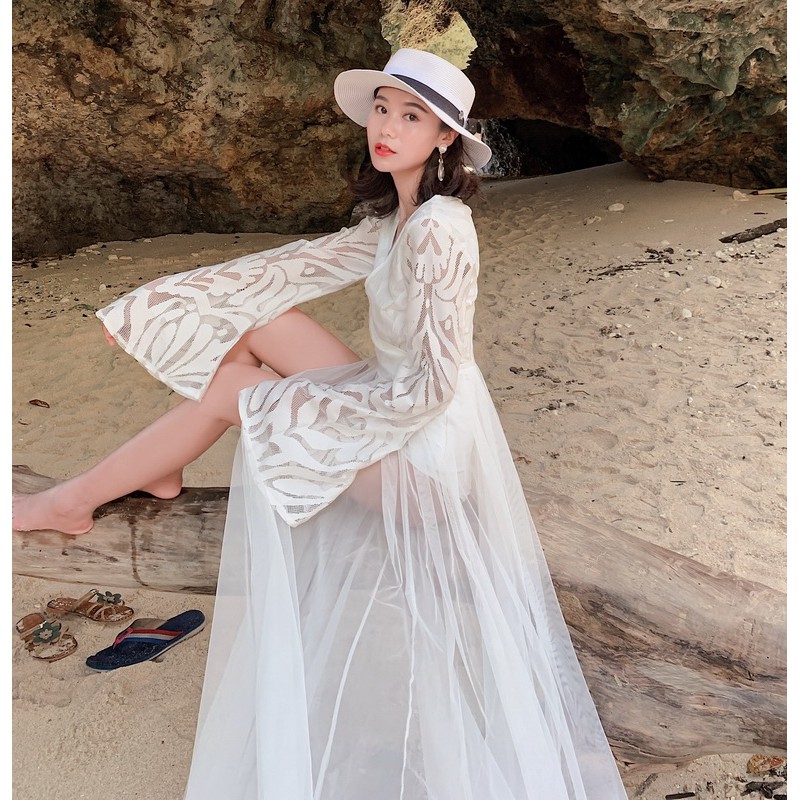 Set váy ren trắng chân xuyên thấu