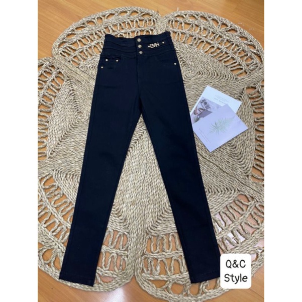 Quần cạp cao 3 cúc gắn chữ chất skinny dày dặn siêu tôn dáng