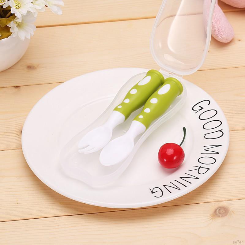 Bộ muỗng và nĩa ăn bằng nhựa an toàn cho bé